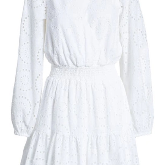 Lilly Pulitzer | Taviana Eyelet Dress - Resort White Circle Bloom Eyelet (4) - Picture 4 of 13